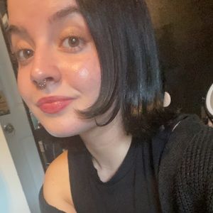 Meet your Posher, Cassie